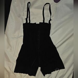 Black Lace Corset Shapewear with Straps And Zipper From Front To Back!
